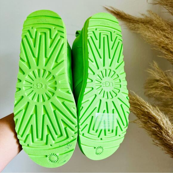 NEW UGG Suede Fur Neumal Boot Lace Up Chukka Ankle Booties Parakeet Green 13 - Picture 9 of 16